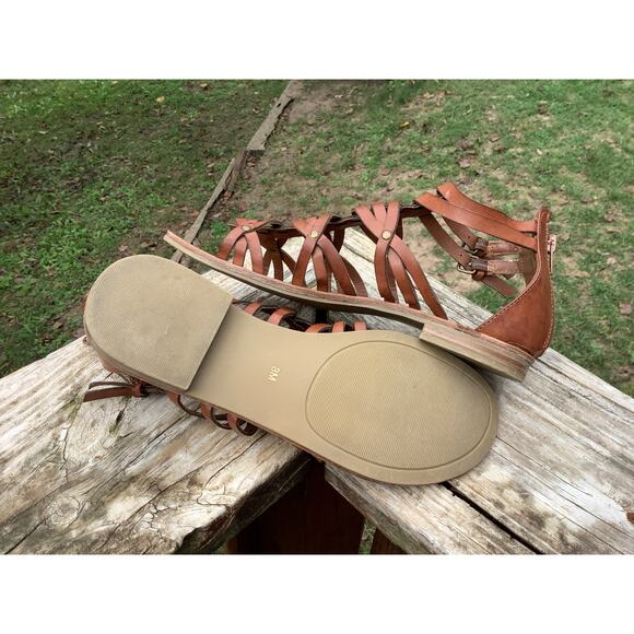 G by Guess Brown Faux Leather Gladiator Sandals 8M Excellent Condition Zip Back - Picture 5 of 6